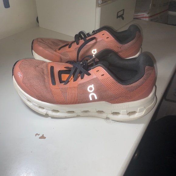 On Cloud On women’s cloudsurfer running shoes sneakers orange flame size 9.5 - Picture 2 of 8